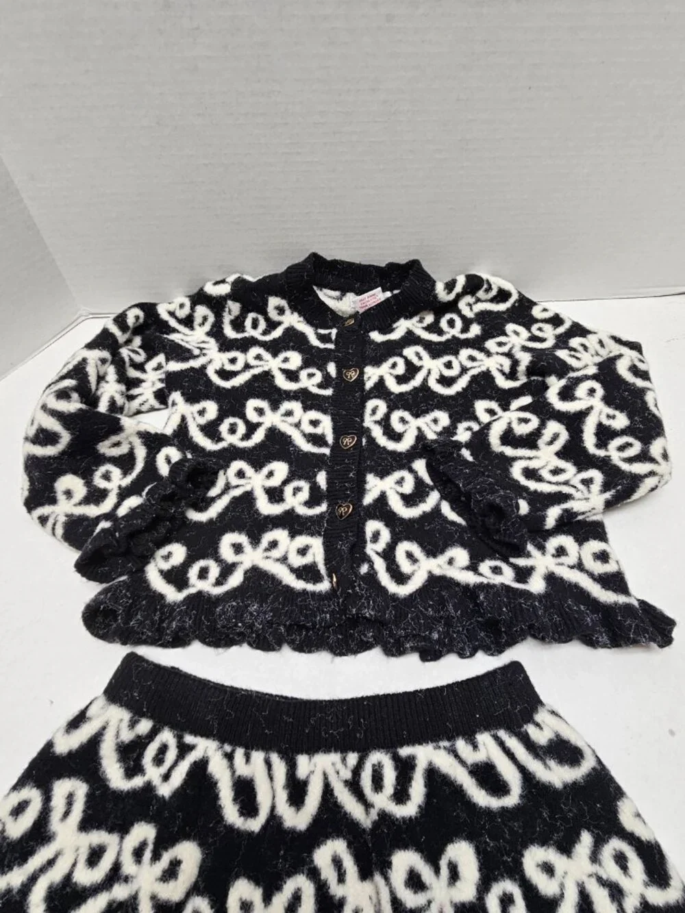 Girls Cupcakes and Cashmere 2 pc Sweater Top Skirt Set Black White Soft Bows 5 6
